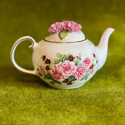 Buy Royale Stratford Country Cottage Collection Teapot - Old Fashioned Pinks • 20£