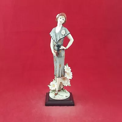 Buy Giuseppe Armani Figuirne Daisy Girl Statue Capodimonte Florence - 8714 O/A • 500£