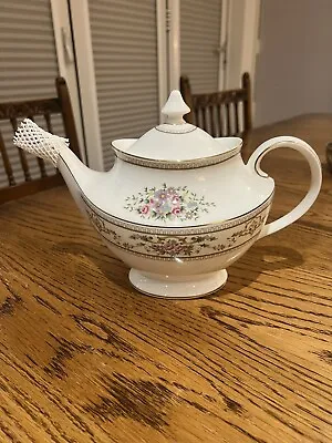 Buy Royal Doulton Alton Fine Bone China Teapot • 80£