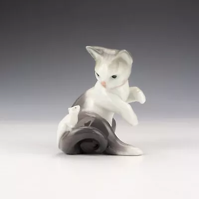 Buy Vintage Lladro Porcelain - Hand Painted Cat & Mouse Figurine • 9.99£