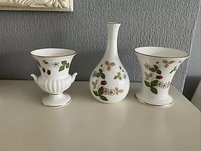 Buy Wedgwood Wild Strawberry Small Vases Excellent Condition • 6.99£