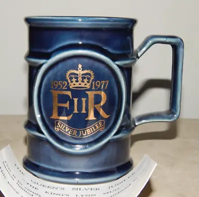 Buy THE QUEEN'S SILVER JUBILEE  ''THE KINGS LYNN MUG'' HOLKHAM  POTTERY 241 Of 250 • 16£