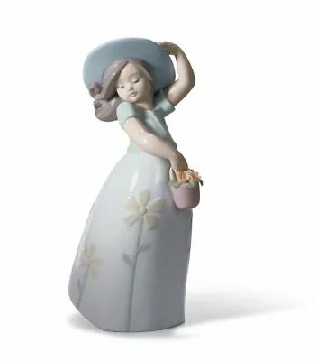 Buy Lladro Porcelain Figurine Little Daisy 01008041 Was £290.00  Now £261.00 • 261£