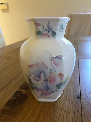 Buy Aynsley Little Sweetheart Hexagonal Vase 5  / 13cm High • 5£