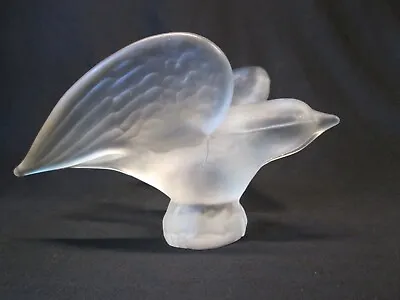 Buy Lalique Glass Clear Satin Flying Bird Robin French Crystal Paperweight Figurine • 172.92£