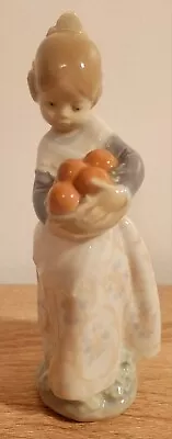 Buy LLadro Figurine 4841 - Valencian Girl With Oranges - Excellent Condition  • 29.99£