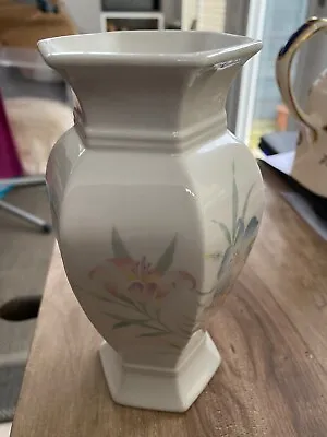 Buy Vintage Royal Winton Pastel Floral Design Vase   • 3.99£