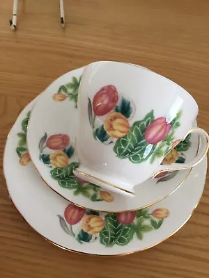 Buy Duchess China  Tulip Pattern Trio  Cup Saucer Plate Set. • 8£