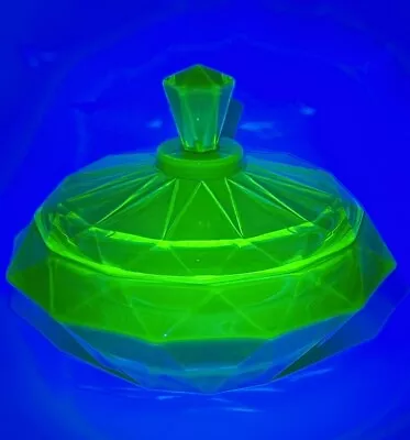 Buy Viking Glass Lime Uranium Vaseline Diamond Point Candy Dish • 491.26£