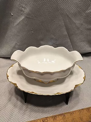 Buy  Vintage Thomas Bavaria, White W/Gold Rim Gravy Boat And Attached Plate #1 • 13.27£