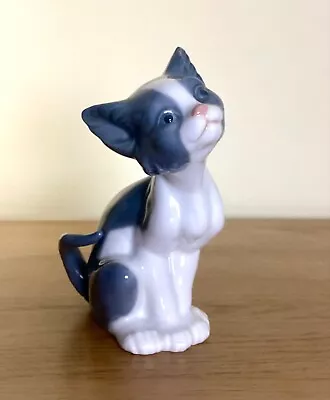 Buy Lladro Cat Figurine Feed Me 5113 Porcelain Excellent Condition Made In Spain • 22.50£