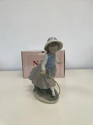 Buy LLADRO/NAO Girl With Hoop Figurine 7.25  - Retired • 9.95£