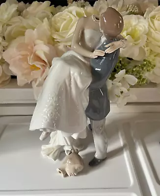 Buy Lladro 8029  The Happiest Day  Wedding Couple Bride & Groom Figurine • 94.87£