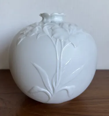 Buy Vintage White Franz Porcelain Vase - Flower Design • 19.95£