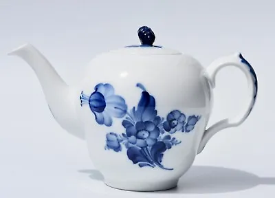 Buy Vintage Royal Copenhagen BLUE FLOWERS Teapot 8122 (700ml) - 1st Quality • 142.21£