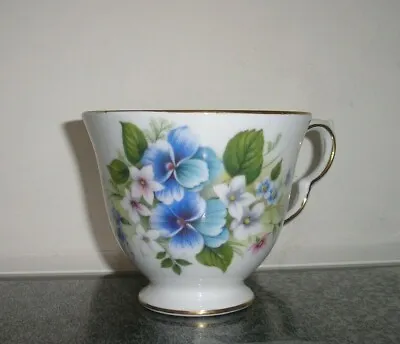 Buy Queen Anne Fine Bone China Tea Cup Pattern 8609 • 3.90£
