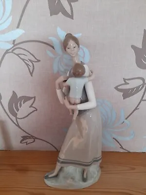 Buy Lladro Figurines. Mother & Child. • 9.99£