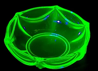 Buy Uranium Green Glass  Bowl Trinket Dish Dropping Curtain Decoration  • 18.72£