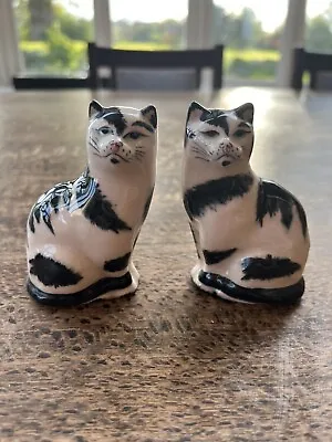 Buy Beautiful Brian Lownds-Pateman Handpainted In England Babbacombe Pair Of Cats  • 32£