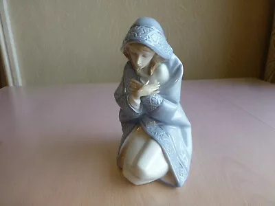 Buy LLADRO GLAZED PORCELAIN FIGURINE 5477 Virgin Mother Mary DAISA 1987 • 100£