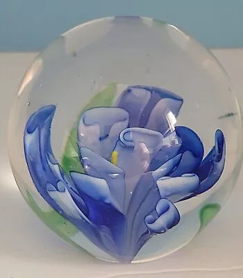 Buy Dynasty Gallery Heirloom Collectibles Blue & White Iris Flower Paperweight • 18.97£