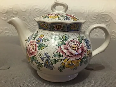 Buy Vintage Sadler - Victoria Teapot  Floral Pattern • 15.99£