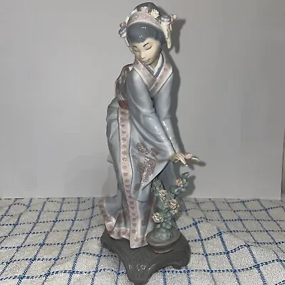 Buy Lladro Figurine Geisha Girl Mayumi Model 1449 - Excellent Condition  • 225£