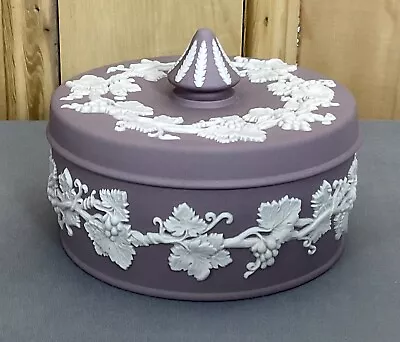 Buy WEDGWOOD Jasperware Large Trinket Pot With Lid Lilac Rare Colour Collectible • 75£