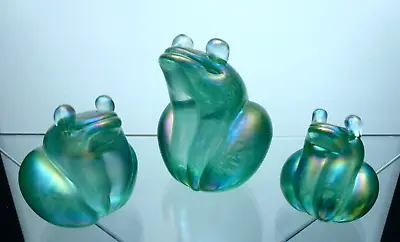 Buy John Ditchfield Glasform Full Set Of 3 Sizes Green Glass Frogs Signed. • 349£