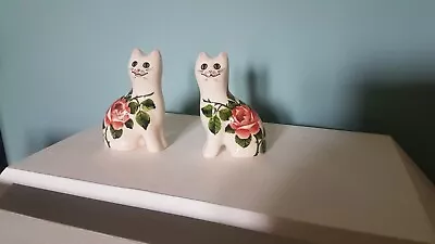 Buy GRISELDA HILL POTTERY Pair Cabbage Rose Tiny  Cats • 120£
