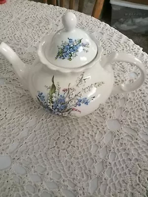 Buy  English Royal Patrician Fine Bone China Teapot • 39.69£
