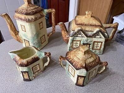 Buy Keele Street Pottery Cottage Set  • 25£