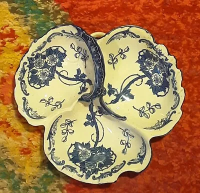 Buy  Lovely Antique Blue & White Floral 3 Section Bon Bon/Nibbles Dish With Handle • 36£
