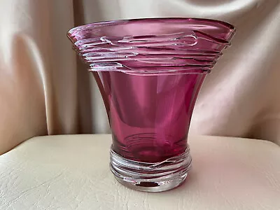 Buy Art Glass Cranberry Vase • 20£
