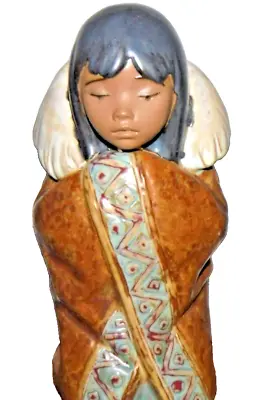 Buy Lladro Gres Figurine ~ Eskimo Girl Kneeling ~ Arctic Winter ~ 2156 ~ Boxed Mint • 99.95£