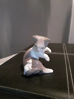Buy Lladro Cat With Mouse On Tail Figurine # 5236 • 27.50£