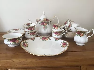 Buy Royal Albert 22 Piece Old Country Roses China Set - Excellent Condition • 99£