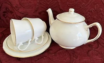 Buy Duchess Ascot 6 Piece Set, 1 Teapot, 2 Cups, 1 Saucer 1 Plate, White With Gold • 49.68£
