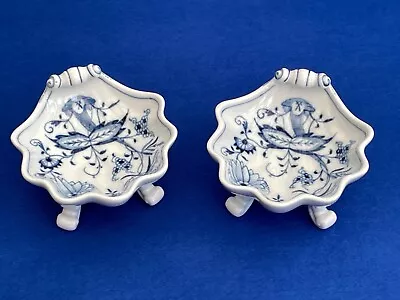 Buy A Pair Of Meissen Porcelain Footed Shell Dishes - Crossed Swords - Onion Pattern • 99.99£