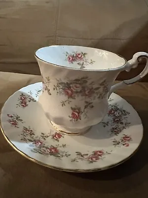 Buy Rosina China Co. Queen's Fine Bone China  Wild Flowers  Teacup & Saucer  England • 26.08£