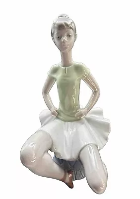 Buy Retired Lladro #1360 Laura Ballerina Girl Sitting On Stool Porcelain Figurine! • 88.56£