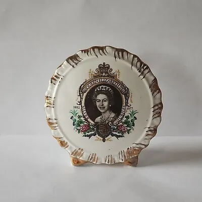 Buy Liverpool Road Pottery Silver Jubilee Commemorative Posy Vase Queen Elizabeth II • 4£