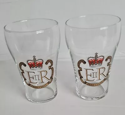 Buy Pair Of Queen Elizabeth II Silver Jubilee Commemorative Glasses. • 2.49£