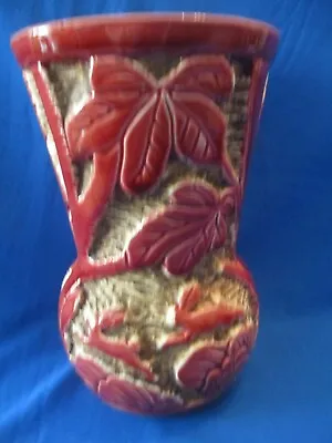 Buy Beswick Rabbits In Forest  Vase 677 Red  • 20£
