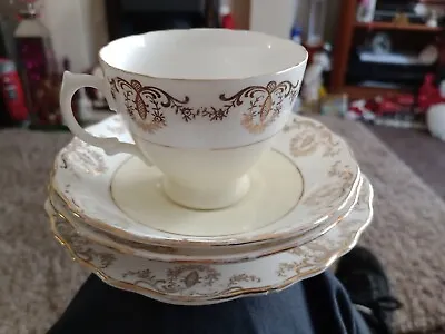 Buy Vintage Royal Vale Bone China Lemon And Gold . Cup 2 Saucers And Side Plate. #3 • 3£