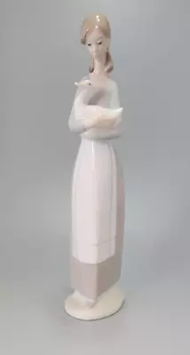 Buy Nao Girl With Duck/Goose Figurine • 10£