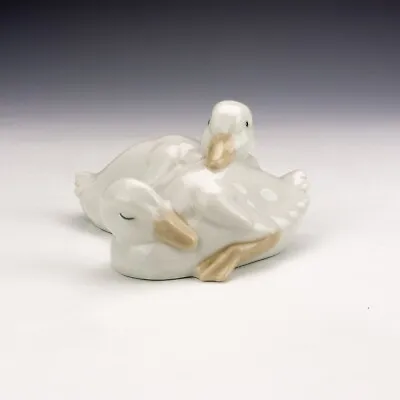 Buy Lladro's Nao Porcelain Figure - Cuddling Ducks Animal Figurine • 9.99£