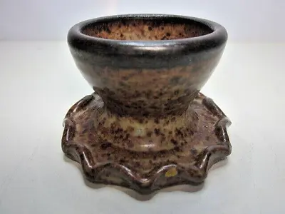 Buy Cley Pottery Vintage Small Ruffled Edged Egg Cup With Two Nibbles. • 6£