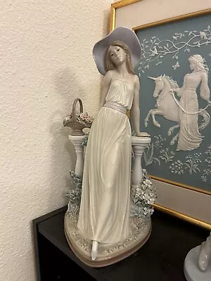 Buy Lladro Porcelain Figurine Time For Reflection #5378 Elegant Ladies Collection • 341£