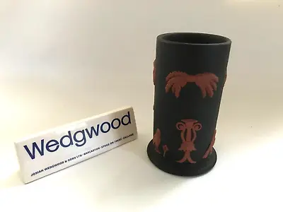 Buy Wedgwood Black Jasperware Egyptian Pattern Vase In Excellent Condition . • 49.99£